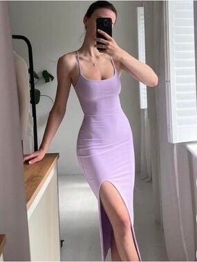 AYM Scoop-Neck Lilac Midi Dress with Front Slit
